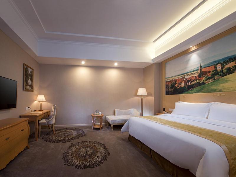 Vienna Hotel Guangzhou Baiyun Airport ภายนอก รูปภาพ